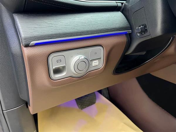 奔驰GLE 2024款 GLE 450 4MATIC 豪华型