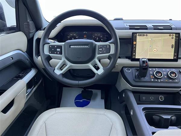 路虎卫士 2023款 90 3.0T P400 XS
