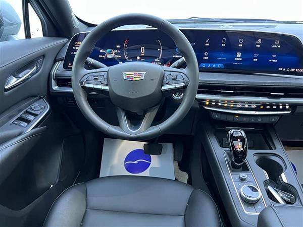 凯迪拉克XT4 2024款 28T 两驱豪华型