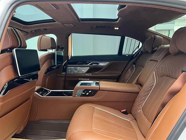 宝马7系 2018款 750Li xDrive M运动套装