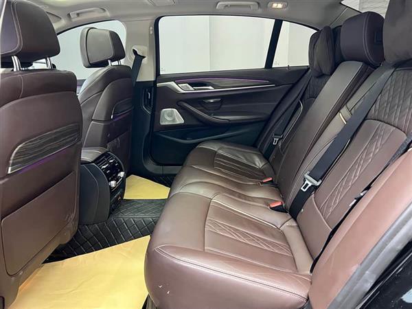 宝马5系 2020款 530Li 行政型 豪华套装
