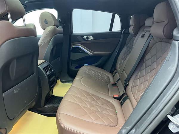 宝马X6 2023款 xDrive40i M运动套装