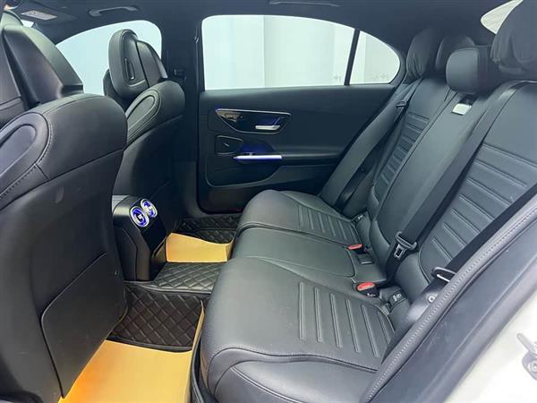 奔驰C级 2025款 C 260 L 运动版