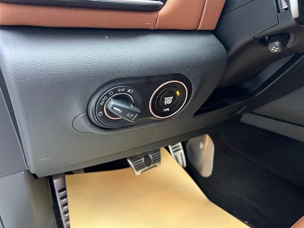 Levante 2022款 2.0T GT锋芒版