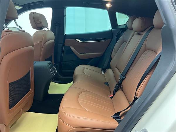 Levante 2022款 2.0T GT锋芒版