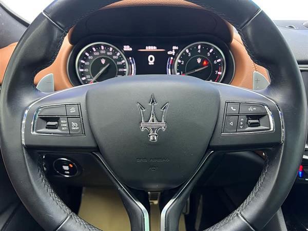 Levante 2022款 2.0T GT锋芒版