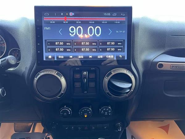 牧马人 2016款 3.0L Sahara 75周年致敬版