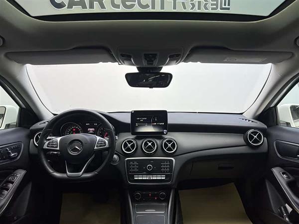奔驰GLA 2019款 GLA 200 时尚型