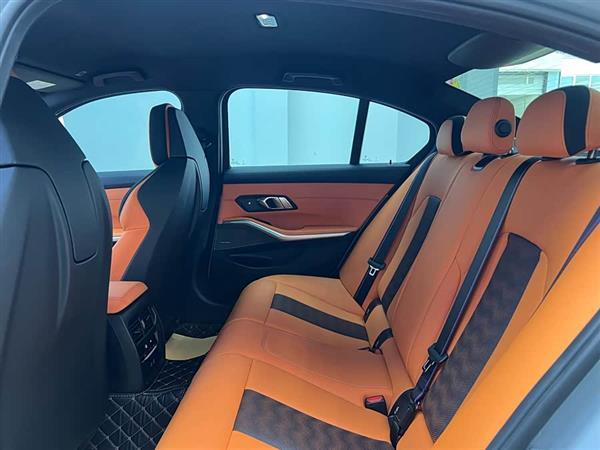 宝马M3 2023款 M3四门轿车 M xDrive 雷霆版
