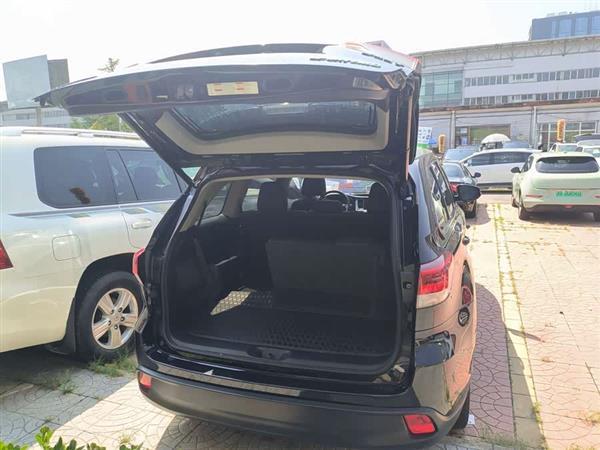汉兰达 2021款 2.0T 四驱尊贵版 7座