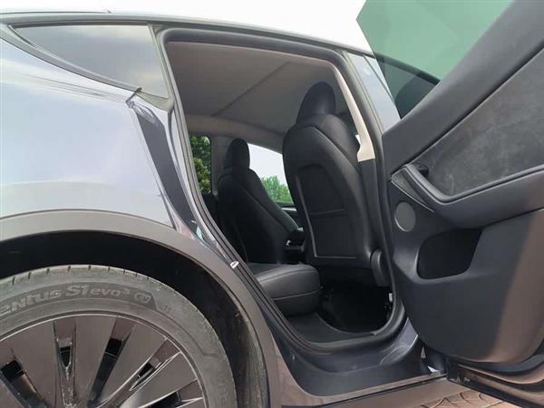 Model Y 2022款 改款 后轮驱动版