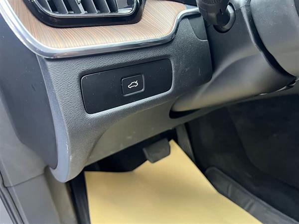 沃尔沃XC60 2023款 B5 四驱智远豪华版