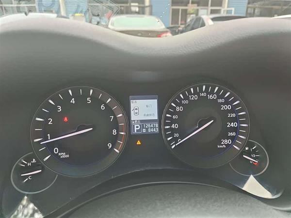 英菲尼迪Q70 2013款 Q70L 2.5L 舒适版