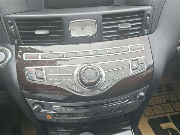 英菲尼迪Q70 2013款 Q70L 2.5L 舒适版