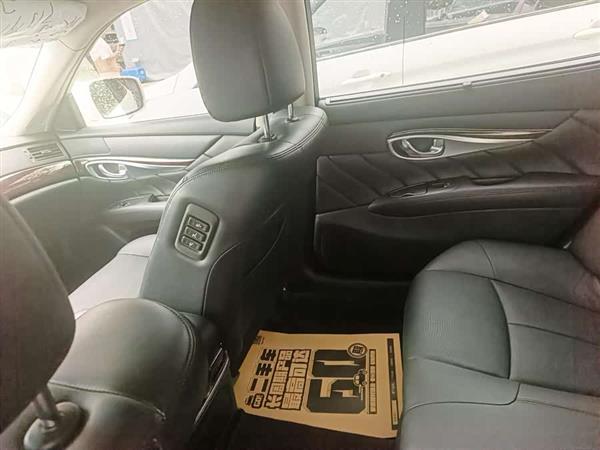 英菲尼迪Q70 2013款 Q70L 2.5L 舒适版