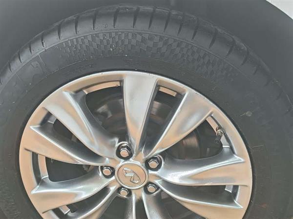 英菲尼迪Q70 2013款 Q70L 2.5L 舒适版