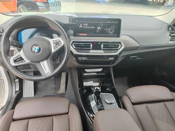 宝马X3 2022款 改款二 xDrive30i 领先型 M曜夜套装
