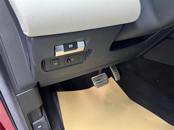 发现运动 2021款 249PS R-Dynamic SE 性能科技版 5座