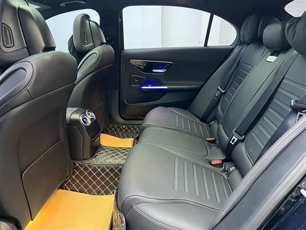奔驰C级 2023款 C 260 L 运动版