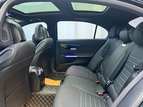 奔驰C级 2023款 C 260 L 运动版