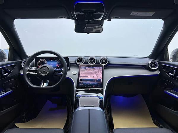 奔驰C级 2023款 C 260 L 运动版