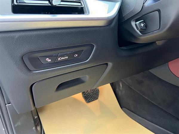 宝马X5 2023款 xDrive 30Li 尊享型M运动曜夜套装