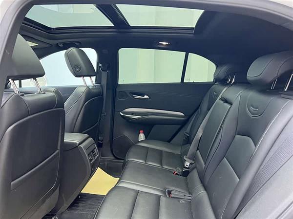 凯迪拉克XT4 2021款 28T 两驱领先型
