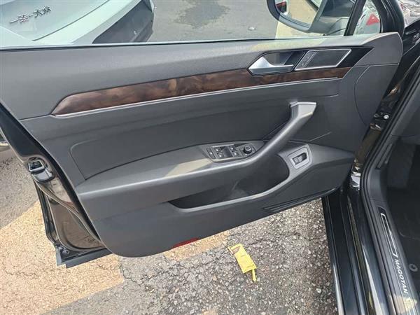 迈腾 2019款 330TSI DSG 豪华型 国VI