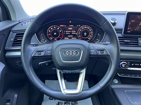 奥迪Q5L 2020款 45 TFSI 尊享时尚型