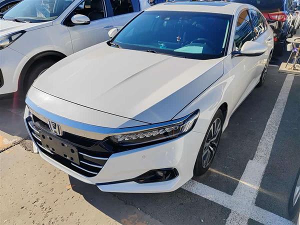 雅阁 2022款 锐·混动 2.0L 幻夜·锐尊版