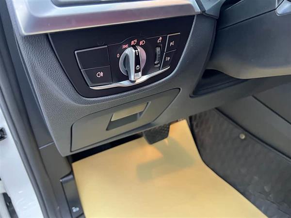 宝马X3 2022款 改款 xDrive25i M运动套装