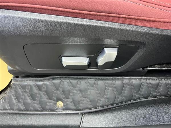 宝马X3 2022款 改款 xDrive25i M运动套装