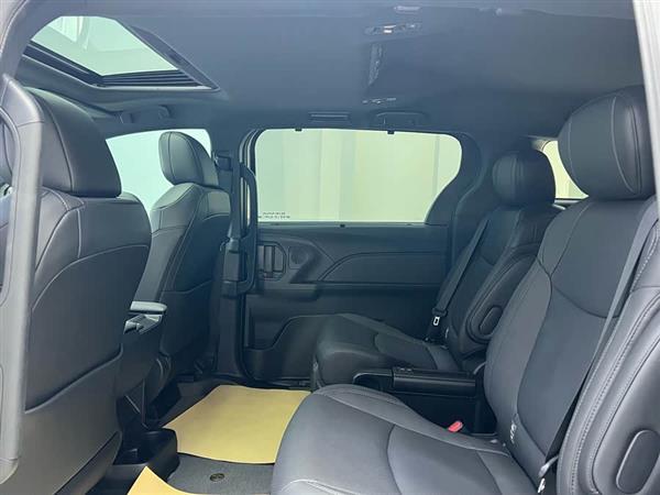 赛那SIENNA 2024款 2.5L混动 四驱尊贵版