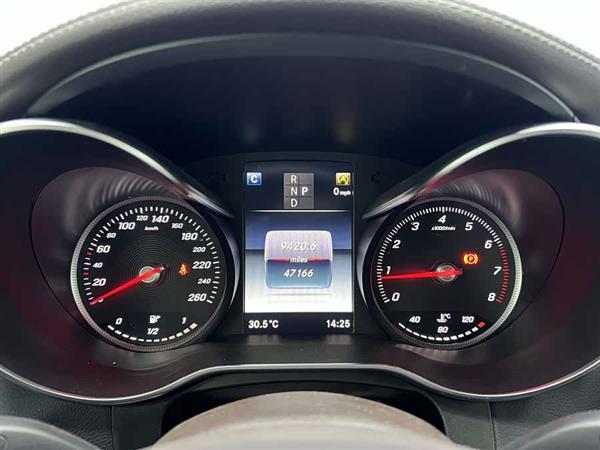 奔驰GLC 2018款 GLC 300 4MATIC 动感型