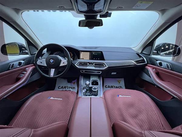 宝马X5 2022款 改款 xDrive 30Li 尊享型M运动套装
