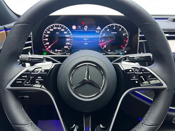 奔驰E级 2025款 改款 E 300 L 豪华型
