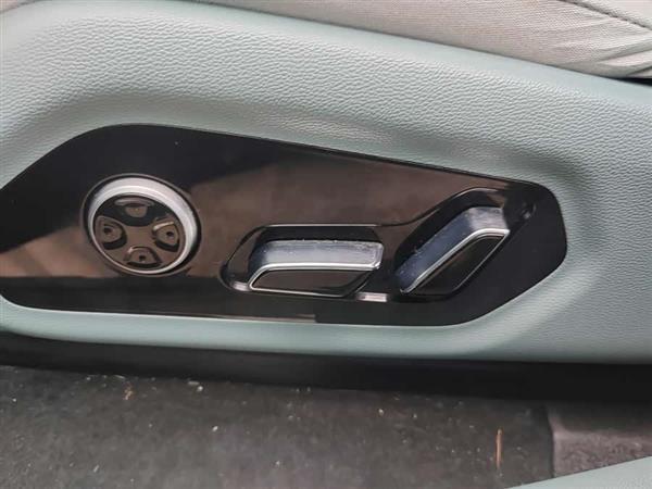 极狐 阿尔法T 2023款 688E+ 森林版 160kW