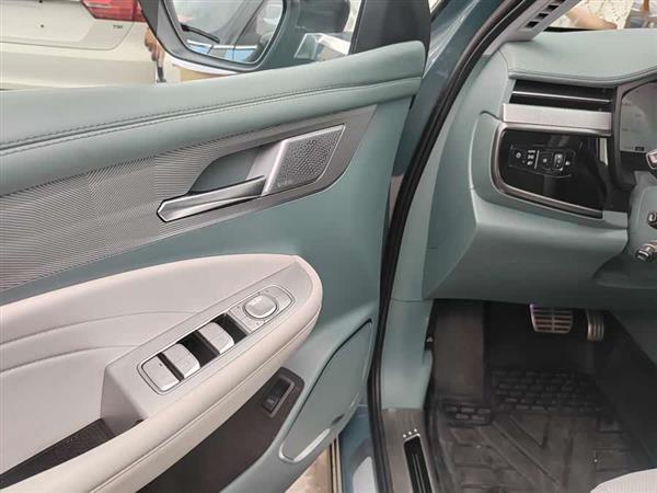 极狐 阿尔法T 2023款 688E+ 森林版 160kW