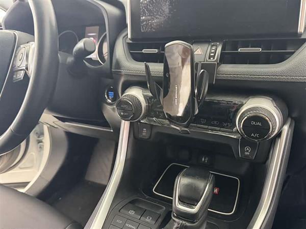 威兰达 2022款 2.0L CVT四驱豪华版