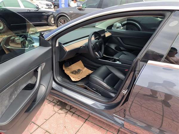 Model 3 2020款 标准续航后驱升级版