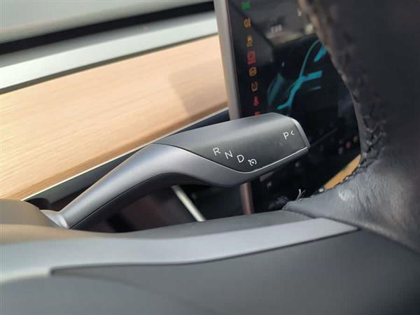 Model 3 2020款 标准续航后驱升级版