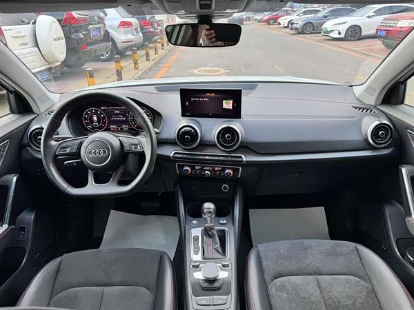 奥迪Q2L 2022款 35 TFSI 豪华动感型