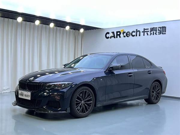 宝马3系 2022款 330i M运动曜夜套装