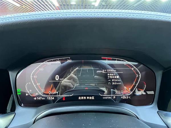 宝马3系 2022款 330i M运动曜夜套装
