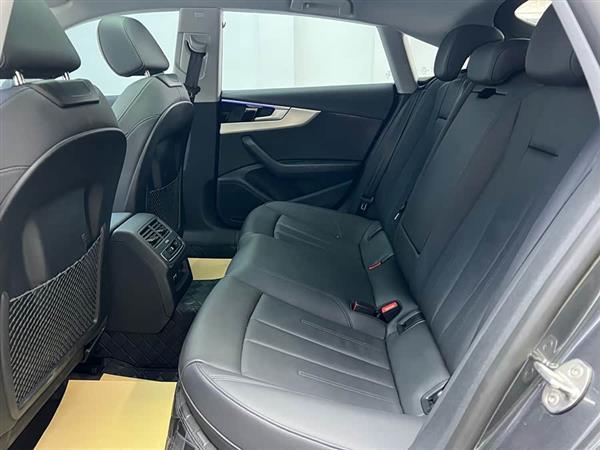 奥迪A5(进口) 2024款 Sportback 40 TFSI 时尚动感型