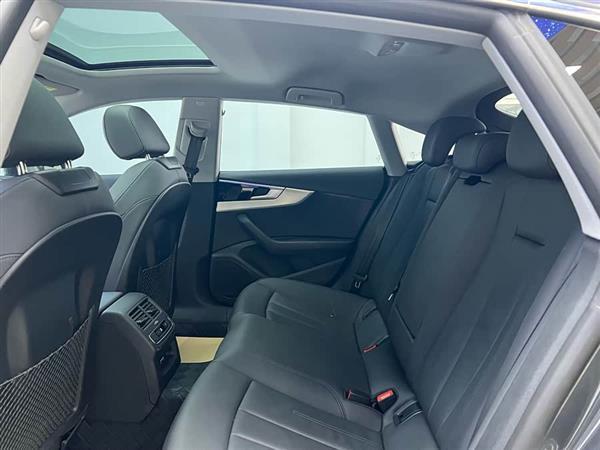 奥迪A5(进口) 2024款 Sportback 40 TFSI 时尚动感型