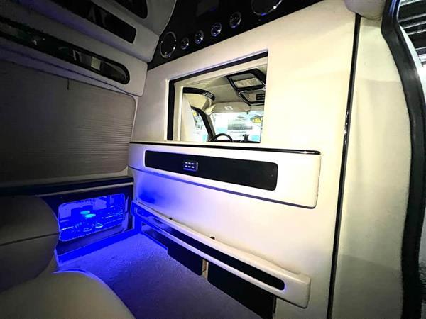 SAVANA 2011款 5.3L 商务之星7座