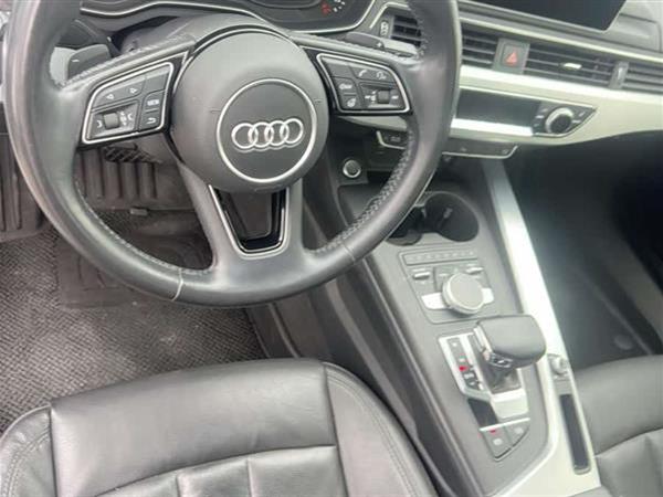 奥迪A4L 2018款 30周年年型 40 TFSI 时尚型