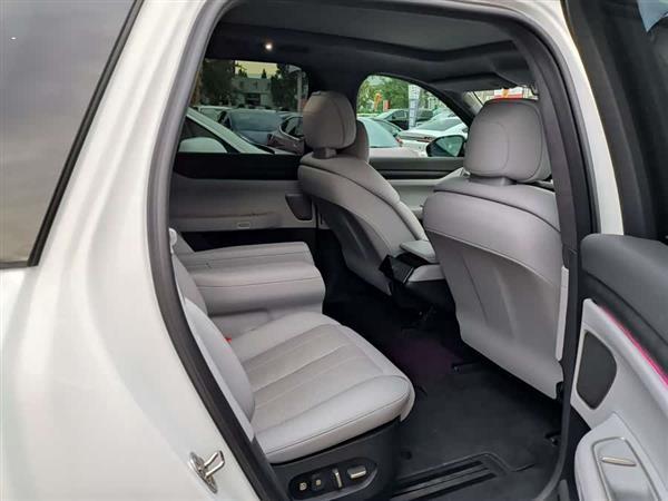蔚来ES8 2024款 100kWh