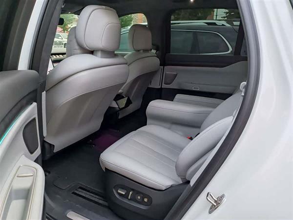 蔚来ES8 2024款 100kWh